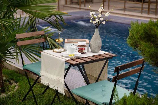 میز و صندلی فیوری